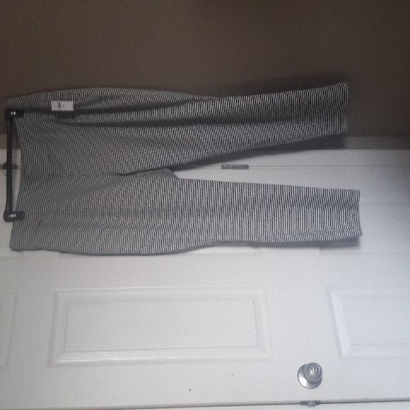 Old Navy Pants - Old Navy Women's pull on pants Long Length NWT